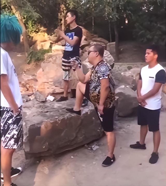 东百是什么梗，东百国是什么梗（十六号下午的某一分钟）