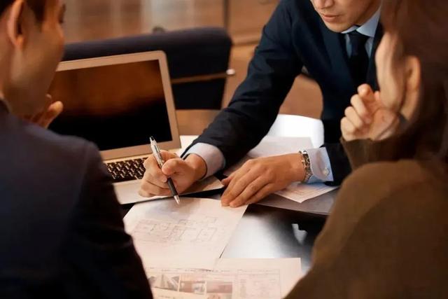 如何提高销售能力与销售技巧，与顾客沟通的八大技巧（想更\