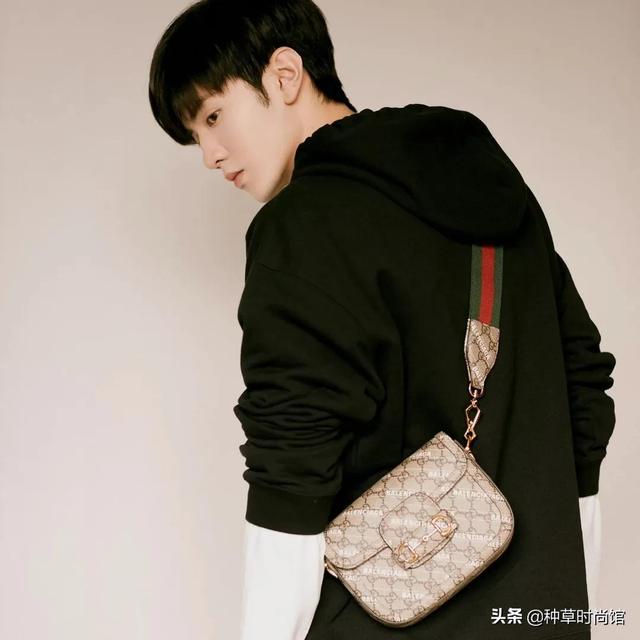 国际品牌女包，包包品牌排行榜前十名女士（今年最火的大牌包包）