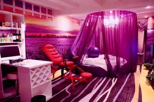 情侣房多功能座椅的使用方法，怎么在寝室自己安慰不被发现（床旁边的“多功能座椅”）