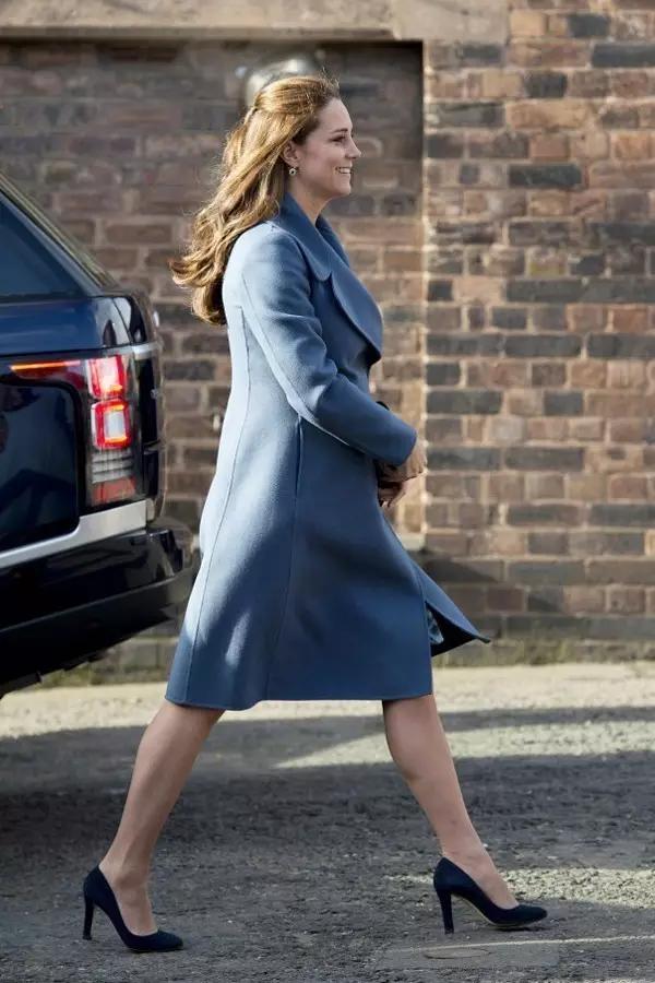 今年流行什么颜色，今年染发流行什么颜色2019（2022年度流行色都出来了）