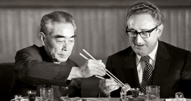 美国尼克松简介，1972年尼克松访华