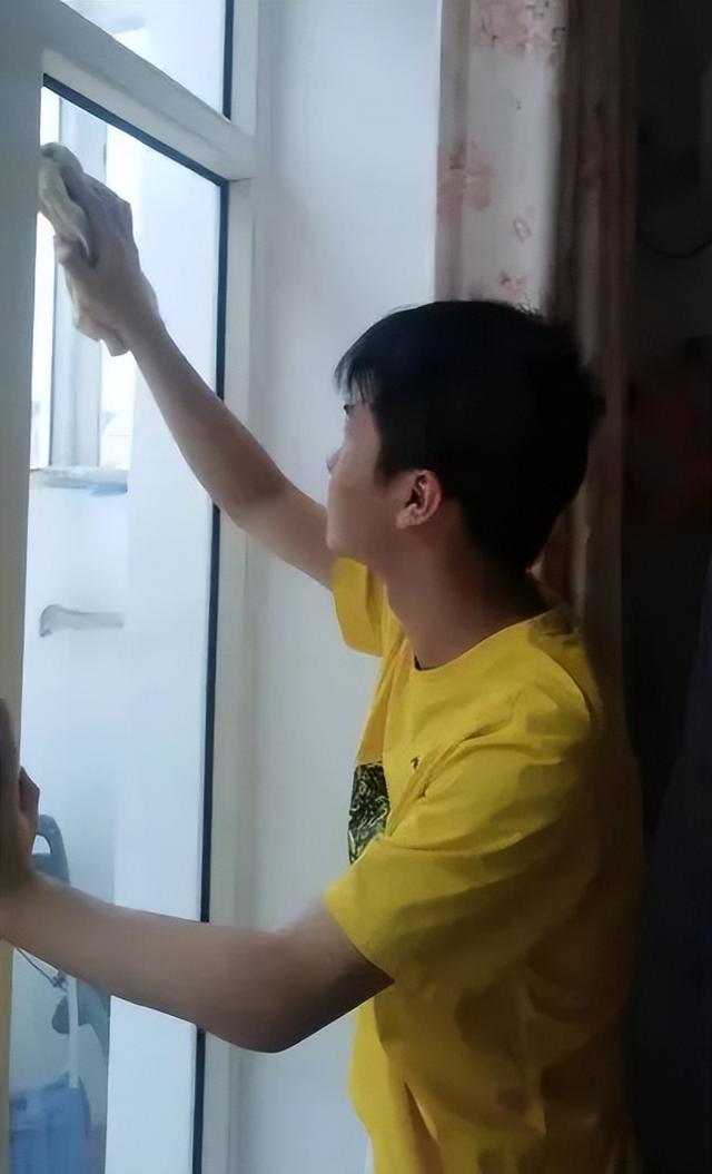 帮父母做家务的感受，帮父母做家务的作文600字中学生作文（青岛42中学生劳动实践学习分享）