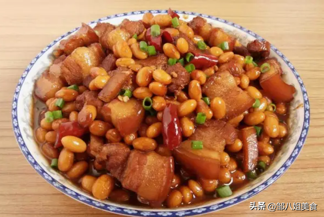 经常吃豌豆好还是黄豆好，经常吃黄豆和豌豆身体会怎样（建议：常吃4种豆子）