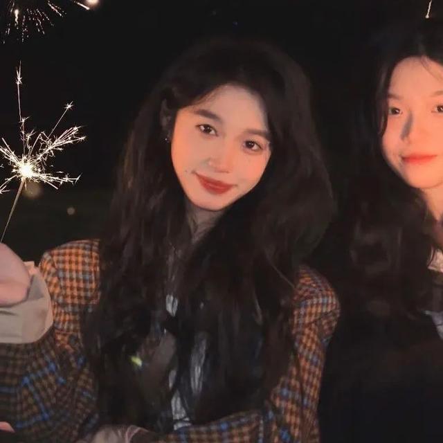 又酷又帅又霸气的闺蜜头像，帅气，超酷！五人闺蜜头像。微信（多人姐妹头像丨闺蜜头像）