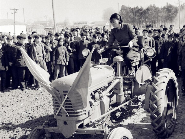 人民币上的人物，第四套人民币人物的排序是什么样的（1962年出版的1元钱上）