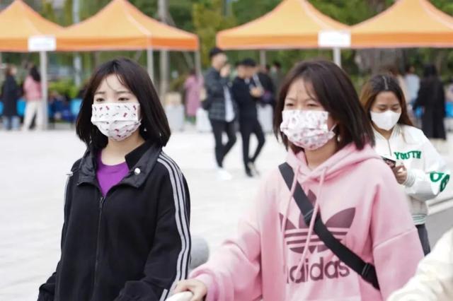 四川信息技术学院，2022年四川信息职业技术学院有哪些院系和专业（四川省高职院校入学当天美照曝光）