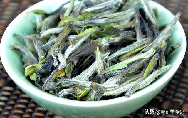 夏天喝什么冷饮好，夏天解暑，到底该喝什么