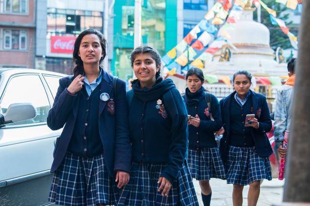 尼泊尔是哪个国家，尼泊尔是哪个国家的殖民地（尼泊尔，穷啥不能穷学生！）