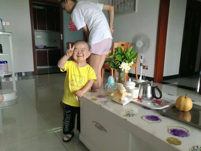 七个小矮人的故事，七个小矮人的故事主要讲了什么（四川“矮哥”黄开全）