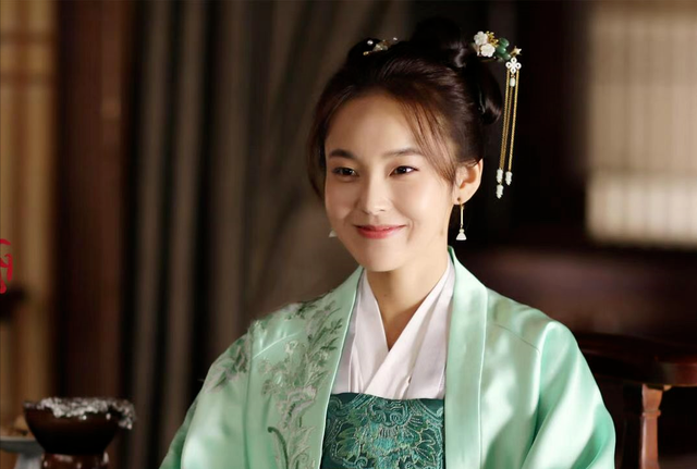 女生只穿三个创可贴，创可贴女孩（樊胜美2.0朱喆）