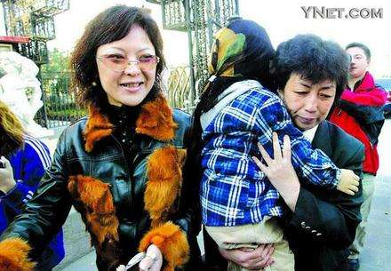 那英老公是谁？和高峰分手后，带着儿子嫁给孟桐！