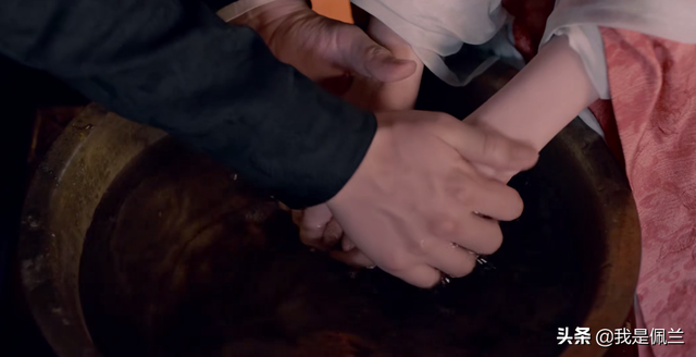 白头如新倾盖如故，白头如新倾盖如故是什么意思（倾盖如故~香云楼里的酒与情）