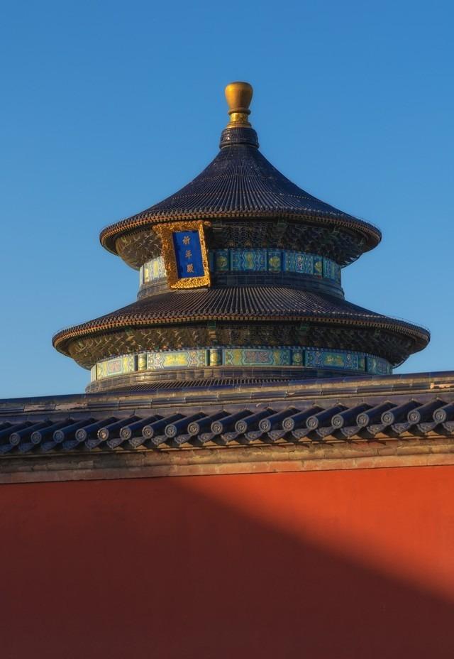 入门级的微单相机哪个好，佳能全画幅微单应该如何选择