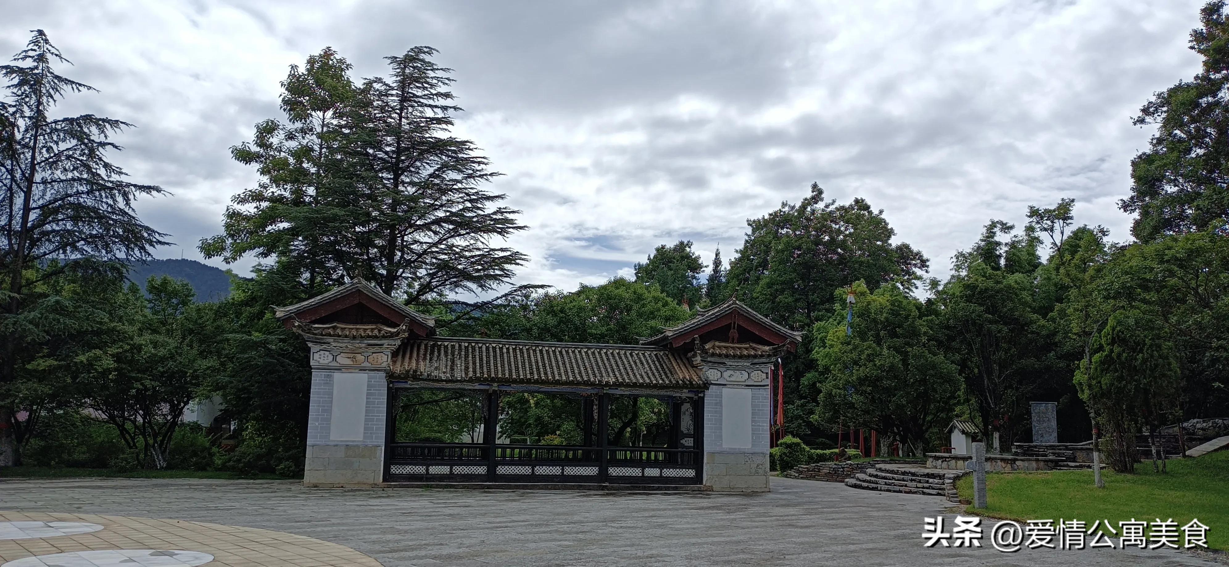 昆明民族风情小镇在哪里，昆明民族村不一样的民族风情好美啊