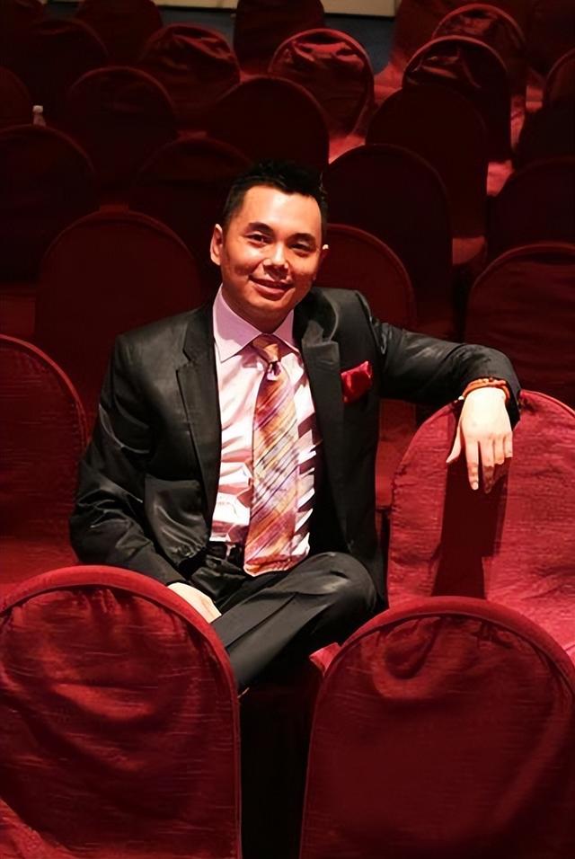 李湘与李厚霖离婚16年：她再婚后又离婚，他为何至今单身？
