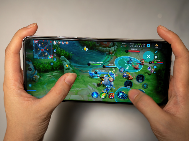 12G运行内存手机（最便宜的3款12GB+256GB手机）