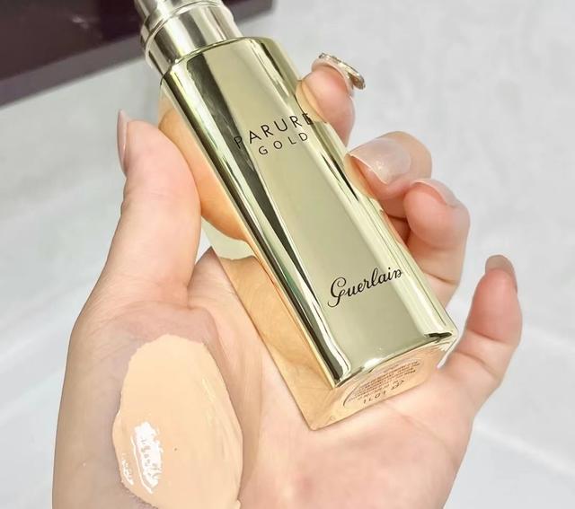 娇兰金钻粉底液，娇兰金钻塑颜粉底液遮瑕力如何（公认好用的5款贵妇粉底液）