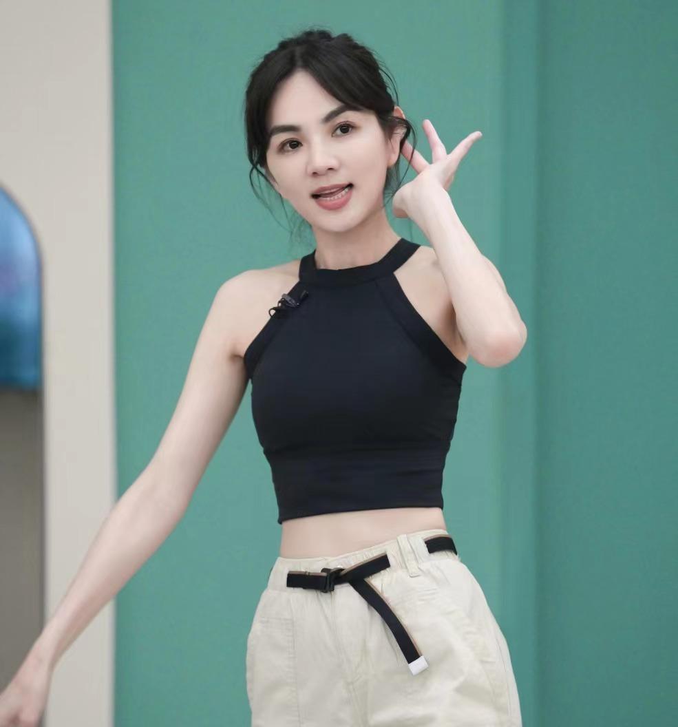 一丝不挂的美女(女明星集体被套路) - 赤虎壹号