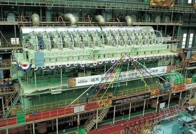 重柴油和轻柴油的区别是什么，重柴油和重油区别（世界最大发动机：有五层楼高）