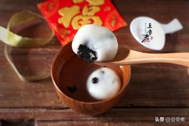 汤圆和元宵的区别在哪里，汤圆和元宵的区别在哪里知乎（元宵节的“元宵”和“汤圆”到底有什么不同）