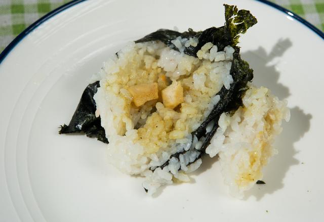 普通的饭团怎么做，普通的饭团怎么做视频（可能是最快吃一顿饭的方式）