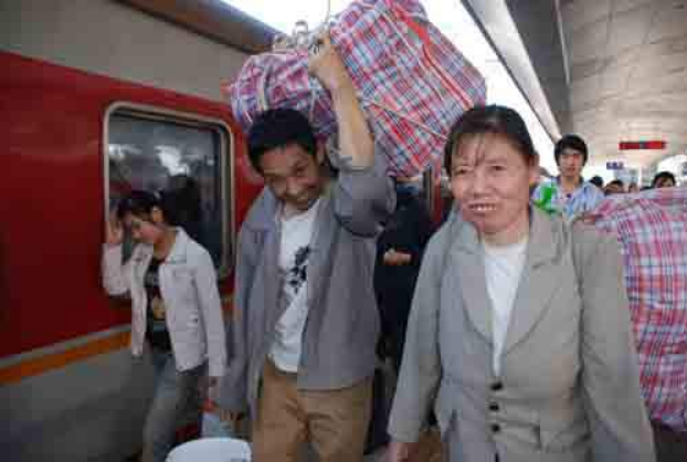 怀孕可以喝酸奶吗，假孕竟然也是两道杠一深一浅（16岁护士送孕妇回家）