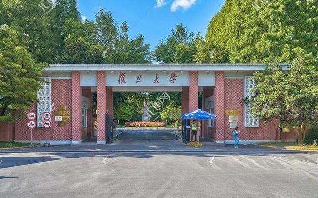 清华大学最新大门，软科中国高校排名前十名大学校门一览