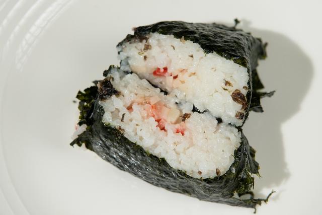 普通的饭团怎么做，普通的饭团怎么做视频（可能是最快吃一顿饭的方式）