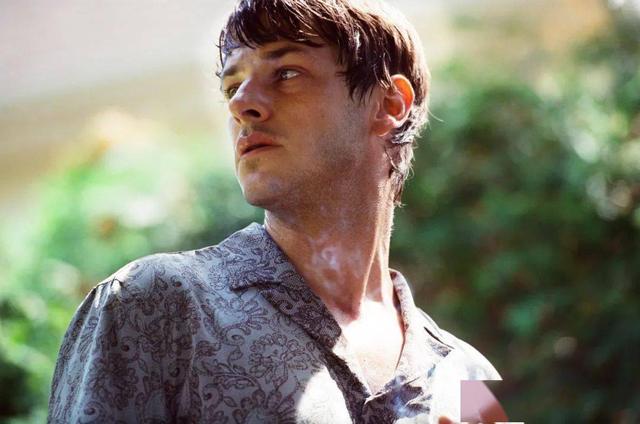 忧郁男孩？天使，阳光抑郁男孩（法兰西最美的男孩走了图片）