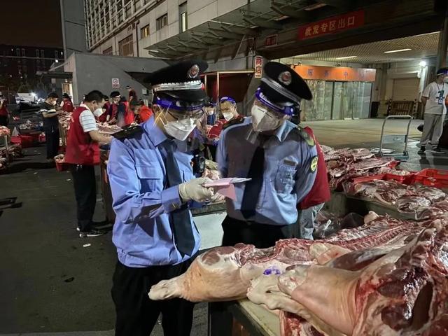 锦绣大地批发市场，北京锦绣大地批发市场在哪里（严把“防疫”关）