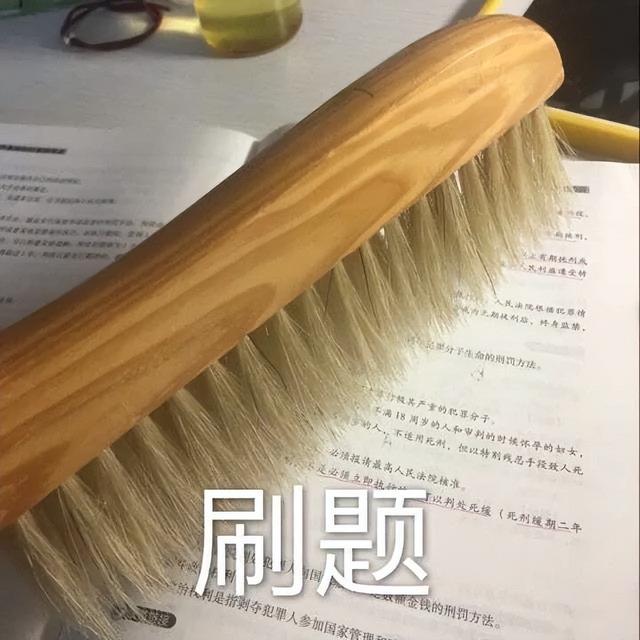 逗人开心的图片，高级文案幽默笑死人（一期看完就会开心的图片）