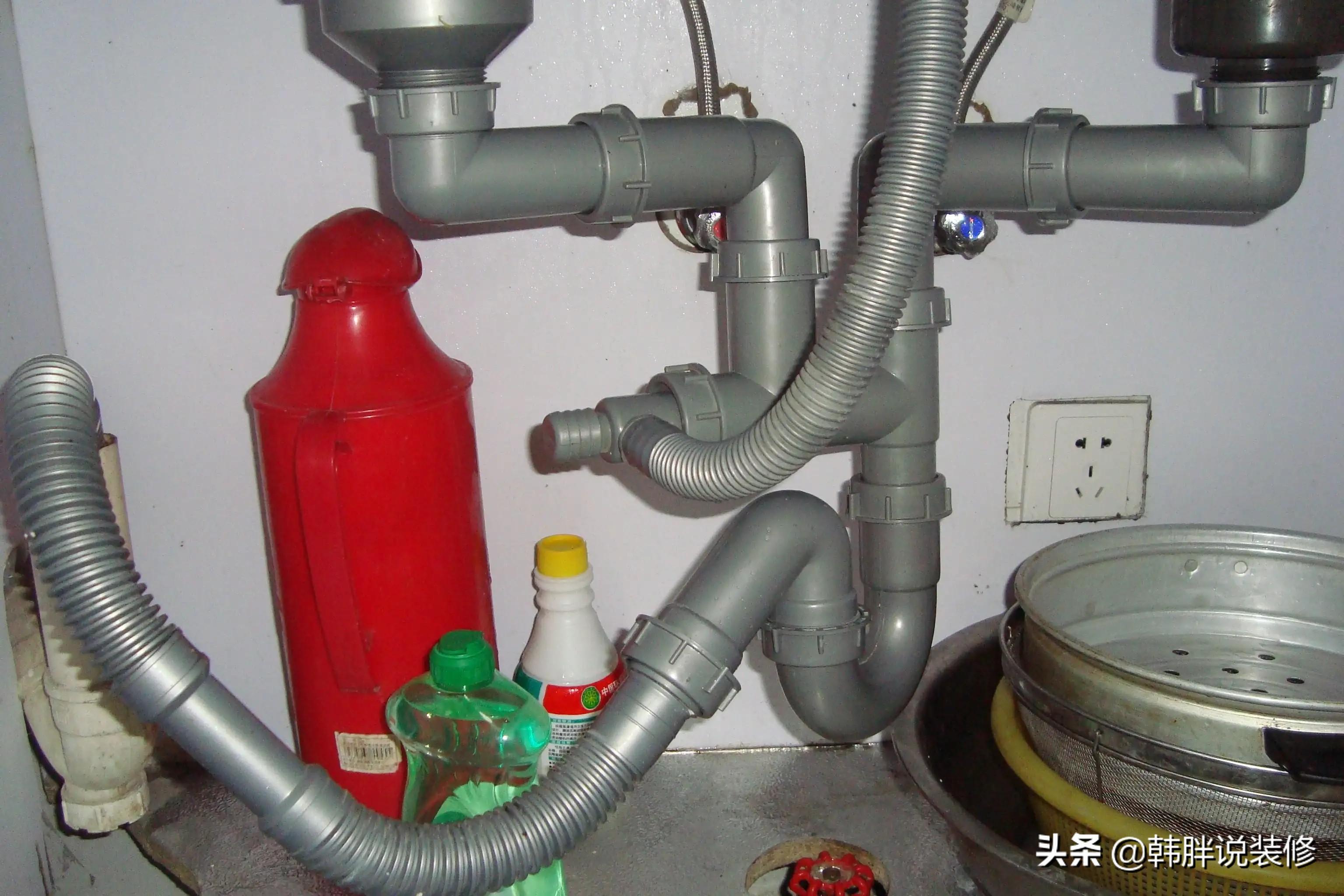 出水管堵了怎么快速疏通（下水道堵了解决方法）