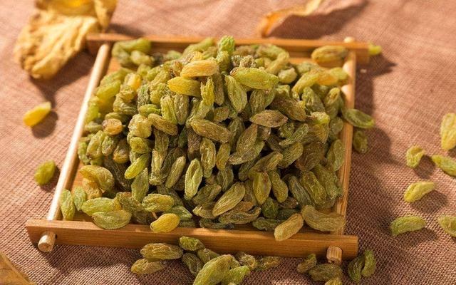 例假期间吃什么，例假期间吃什么补血补气（妇科医生：女性来例假时）