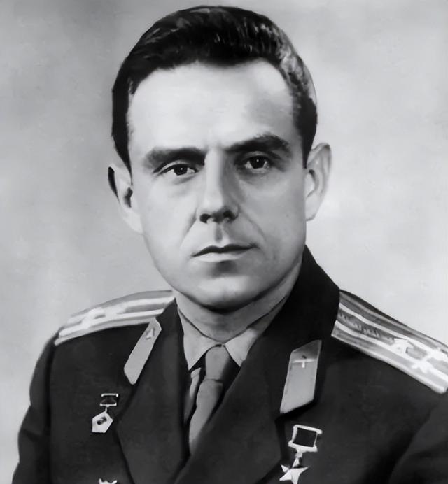 玉米男孩原型图片，玉米男孩图片是真的吗（苏联航天员科马洛夫之死）