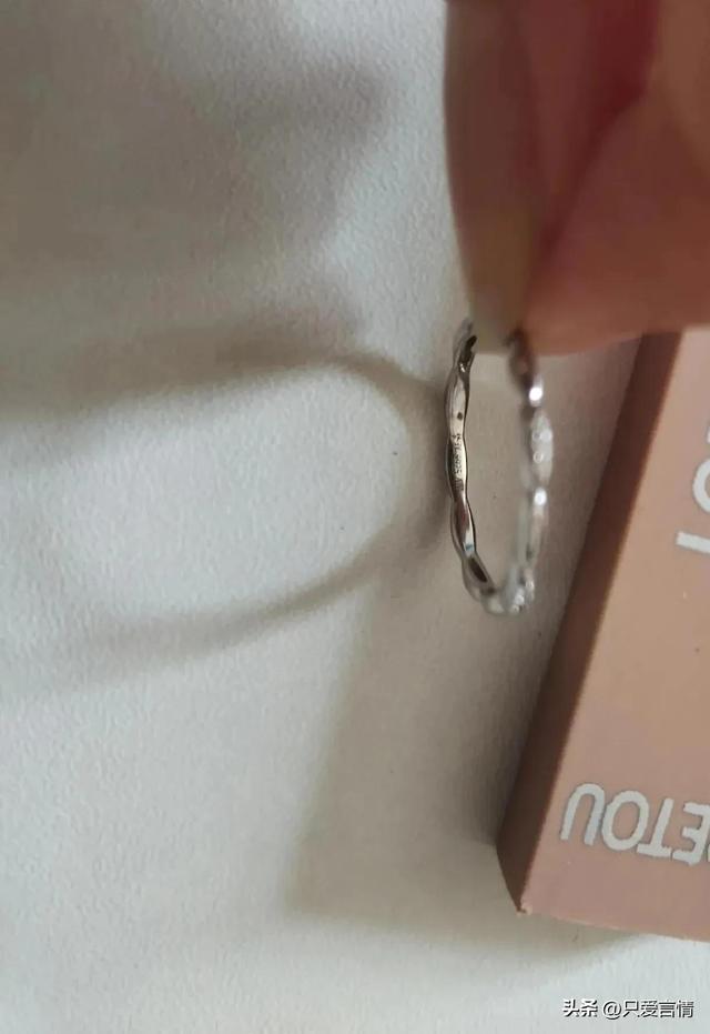 9999银和999银的区别，999纯银与9999纯银有什么不同（但是我觉得也不至于一个月就把戒指带黑吧）