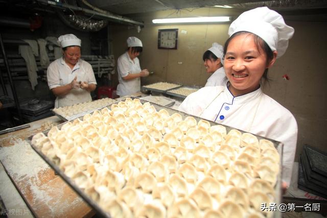 芹菜饺子馅的做法，芹菜饺子馅的做法大全（头伏的饺子用这4种菜调馅）