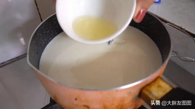 芝士是什么，芝士是什么梗（只需要牛奶和柠檬汁）