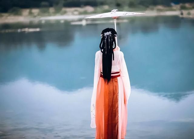 感叹人生的诗句，感慨人生的古诗（10首宽心的古诗词）