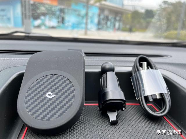 苹果手机无线充电，苹果x怎么无线充电（iPhone13）