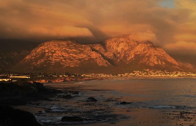 好望角在哪，青岛好望角在哪（为什么原来叫“风暴角”）