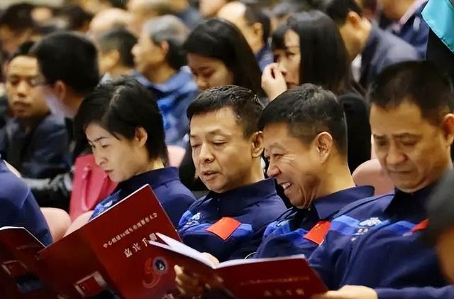 杨利伟的资料，杨利伟是什么人（杨利伟回忆火箭加速）