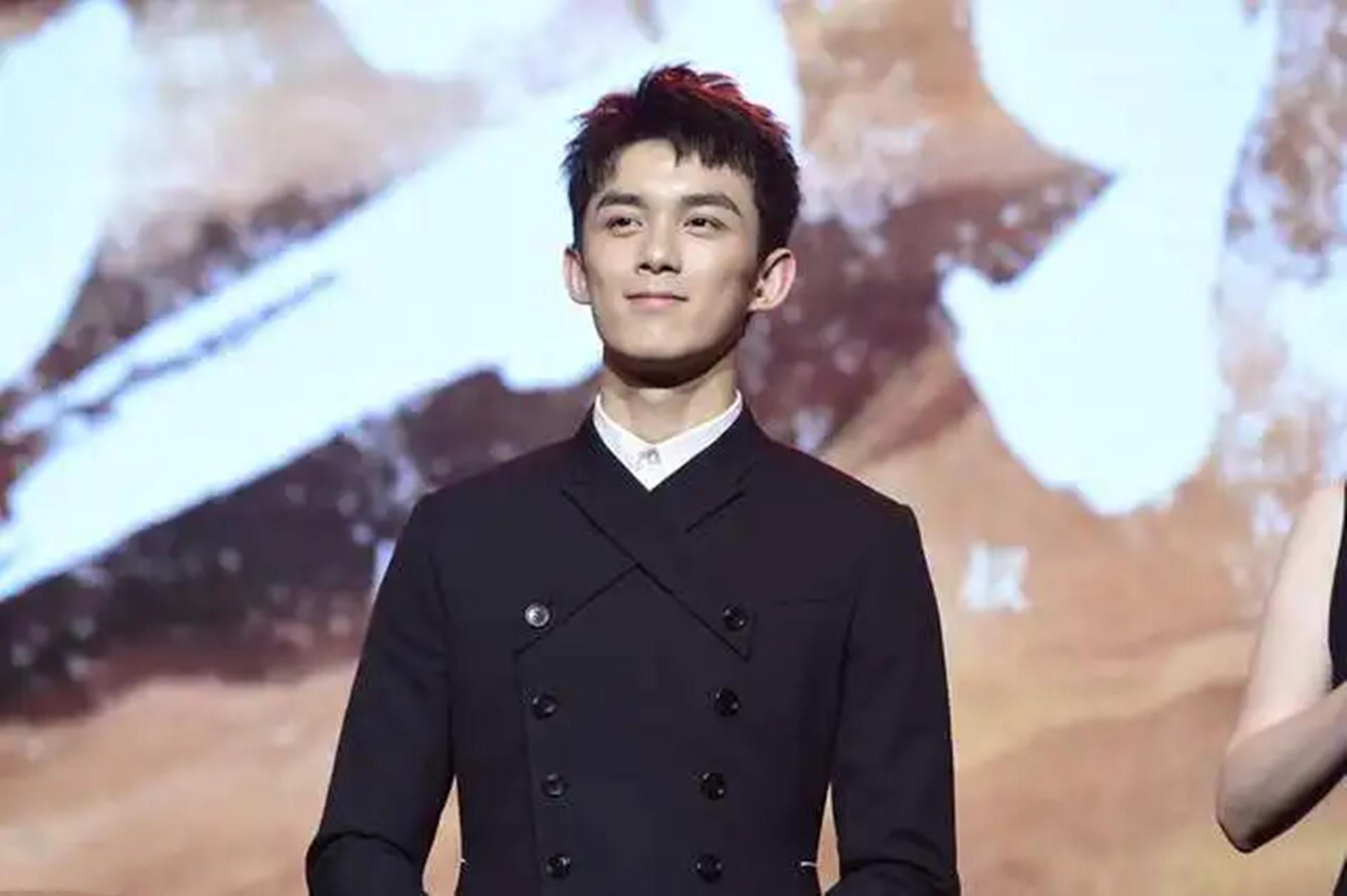 吴磊是否有这么深的思量我们暂且无法证实,但是,能在"撕番位"事件后