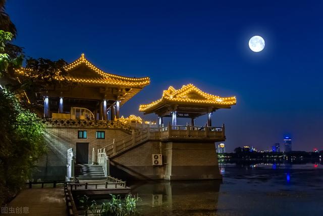 南京晚上哪里好玩的景点，上海旅游景点哪里好玩（共赴2022南京中秋佳节）