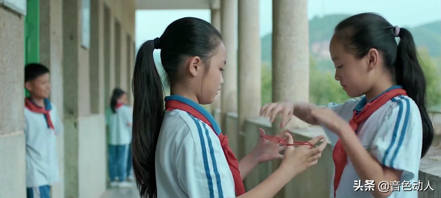 童年的歌词完整版，童年歌词完整版（罗大佑《童年》这首歌背后的故事争议）