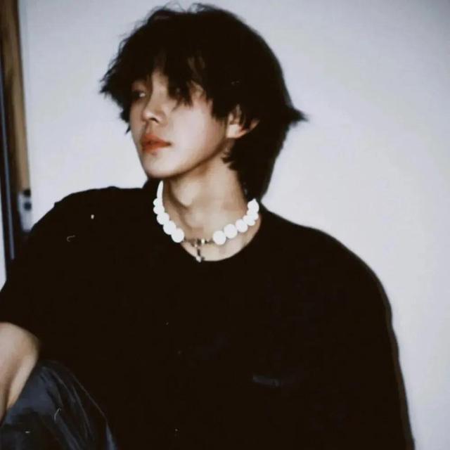 氛围感拉满的头像，氛围感拉满·男头微信（男生头像，氛围感拿捏了）