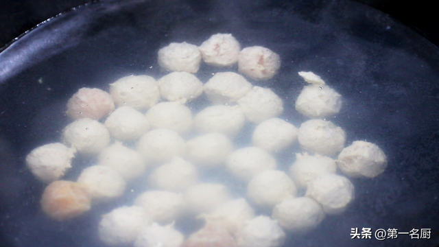 猪肉丸子汤的做法，豆腐猪肉丸子汤的做法（分享4道丸子汤）