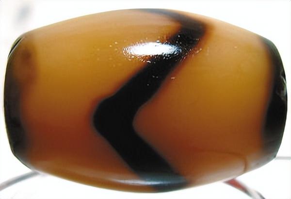 赤珠是什么，赤珠是什么材质（中华奇石丨西藏——天珠：解析）