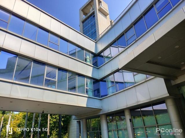 值得入手的一款手机推荐，高性价比手机怎么选