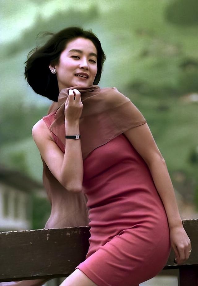 又酷又飒的女明星短发，能驾驭“短发”的女明星